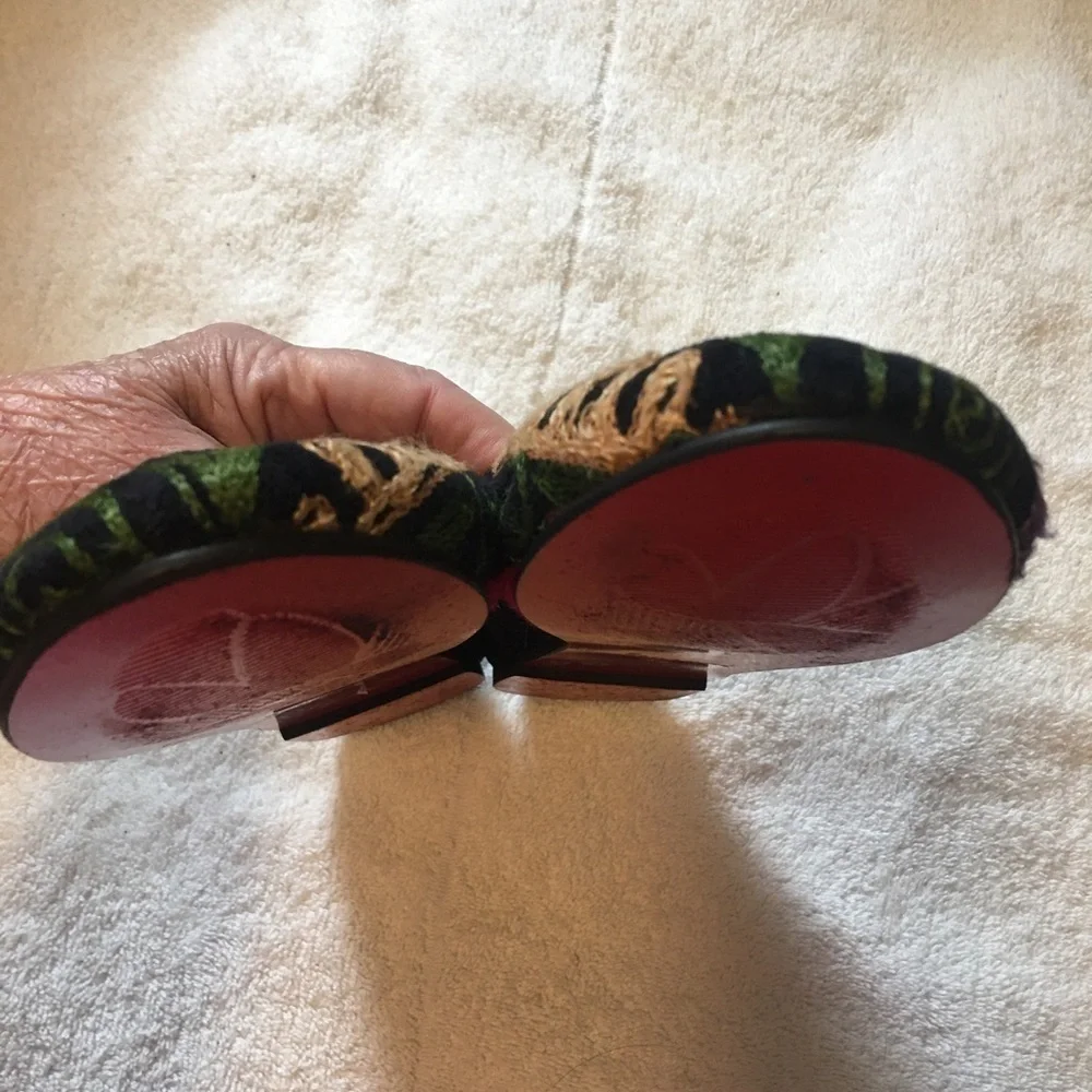 Hand-Embroidered Black Floral Flats